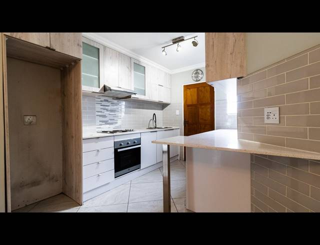 2 BEDROOM TOWNHOUSE FOR SALE IN ELANDSPARK